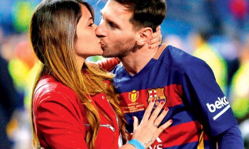 Chuyện Tình Của Messi